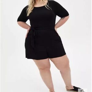 NWT Torrid super soft romper black elbow sleeve tie front 5in inseam size 26/4X